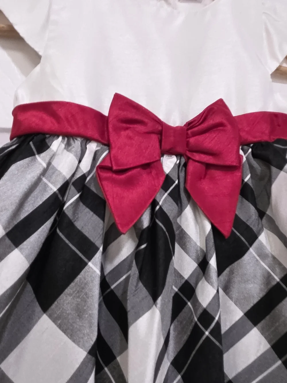 Gymboree Girls White & Black Plaid Party Dress with Red Bow, Size 3T
